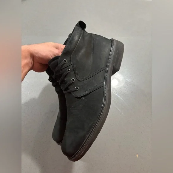 ECCO Men's Turn II Waterproof Lace Chukka Boots Size 11 Black Leather Casual - Picture 4 of 8